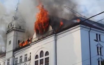 Pompierii botoșăneni intervin pentru stingerea …