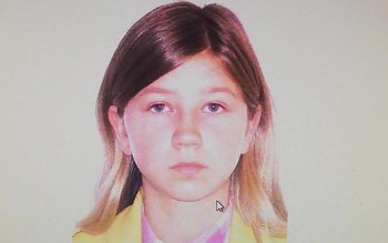 Fată de 15 ani din …