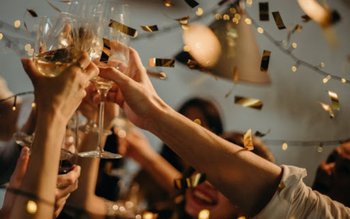 Zi onomastică sărbătorită cu o …