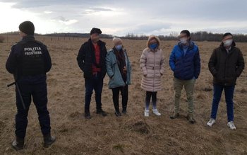 Cetăţeni iranieni opriţi de poliţiştii …