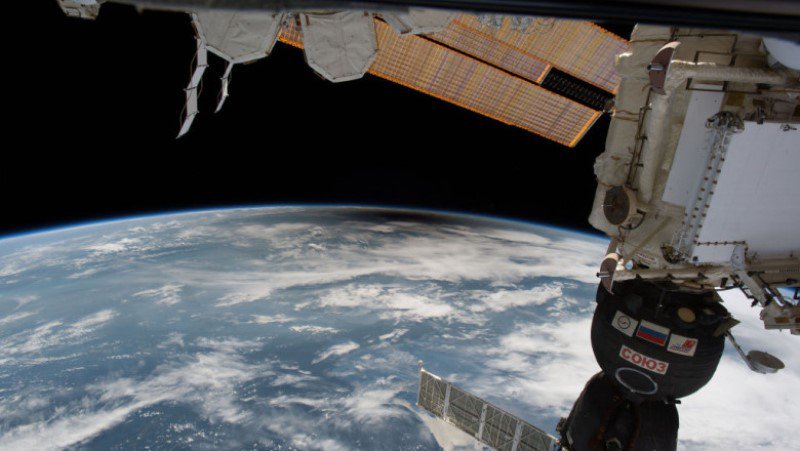 Japonezii lansează o misiune test de curățare a gunoiului spațial de pe orbita terestră
