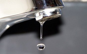 Atenție! Se oprește apa în …