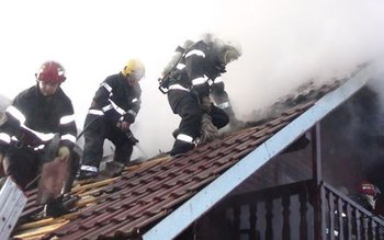 La un pas să rămână …