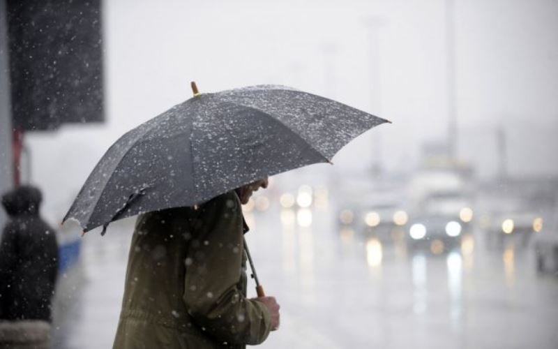 ANM a emis o informare meteorologică de precipitații, intensificări ale vântului, vreme deosebit de rece