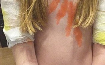 Doi adulți și o fetiță …