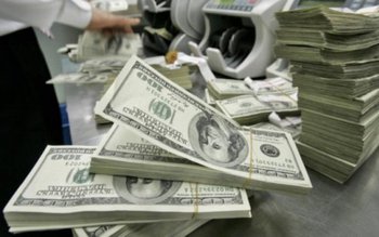 O bandă de români a …