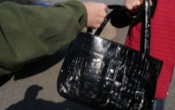 Femeie reținută pentru mai multe …