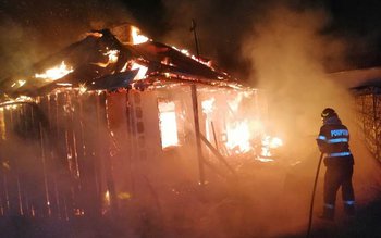 Incendiu! Familie din Dorohoi rămasă …