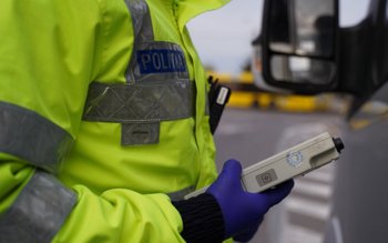 Tânăr beat și fără permis, …