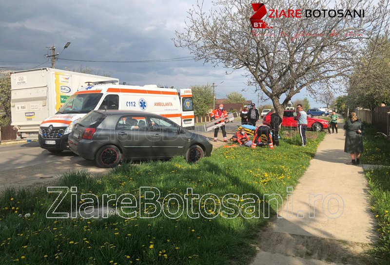 Femeie ajunsă la spital după ce a fost acroșată pe o trecere de pietoni pe DN Dorohoi – Botoșani - FOTO