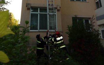 Misiune contracronometru a pompierilor! Femeie …