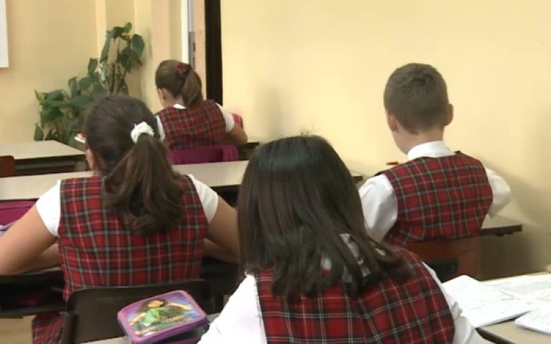 Evaluările naţionale cu elevii în clase încep astăzi