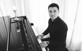 Trupul neînsuflețit al lui Iulian …