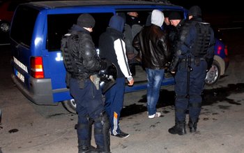 Tineri petrecăreți amendați de jandarmii …