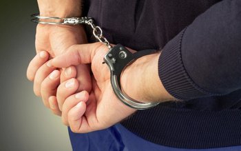 Tânăr arestat preventiv pentru evadare