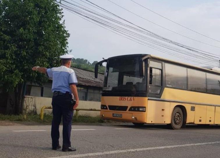 BOTOȘANI: Acţiune pentru verificarea legalităţii transportului de persoane și de mărfuri - FOTO