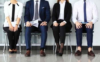 Peste 2500 de persoane angajate …