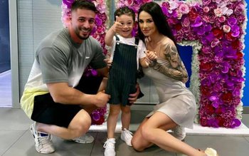 Roxana Vancea este însărcinată cu …