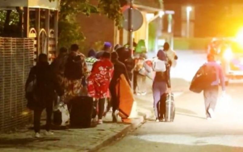23 de români, părăsiţi pe stradă în Olanda după ce au fost refuzaţi de agenţia la care ar fi trebuit să se angajeze