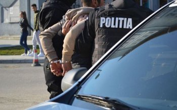 Dorohoian „săltat” de poliţişti de …