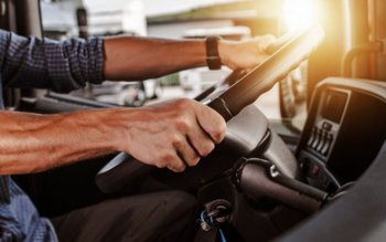 Un şofer român de TIR …