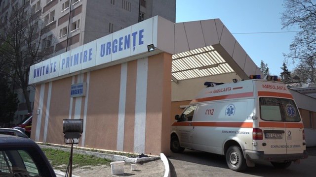 Botoșănean ajuns la spital în comă după ce a fost agresat de un consătean