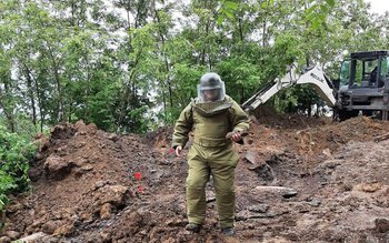 Muniție rămasă neexplodată din timpul …