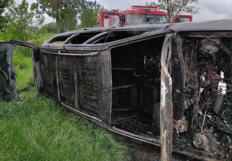 Autoturism distrus de flăcări, la Durnești - FOTO