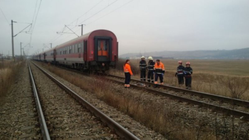 Un tânăr și-a pus capăt zilelor aruncându-se în fața trenului Dorohoi-Iași