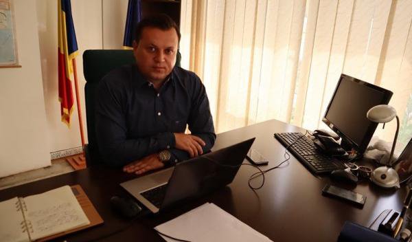 Cătălin Silegeanu: „De neconceput ca un județ cultural precum Botoșaniul, să refuze susținerea tipăririi revistei Hyperion!”