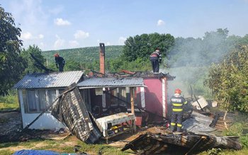 Familie cu cinci copii minori …