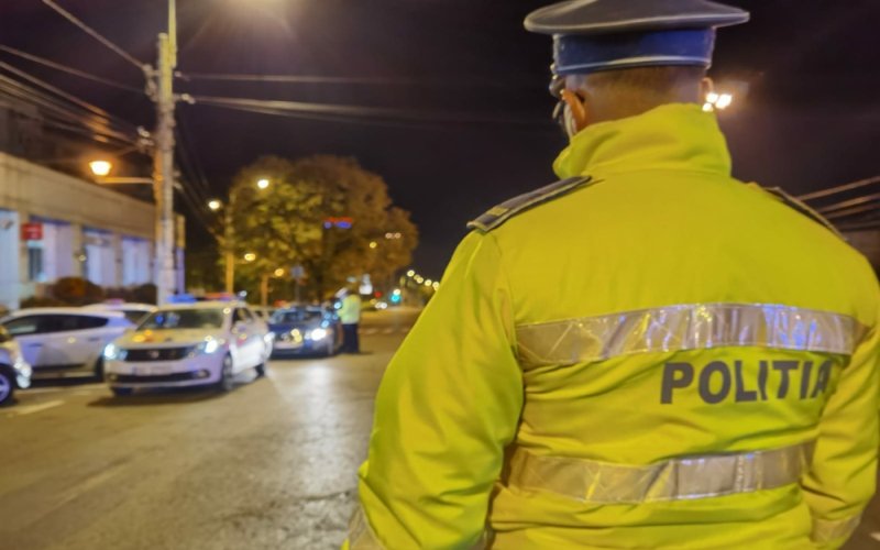 Pericol pe șosele! Şoferi băuţi sau fără permis, prinşi în trafic de poliţişti