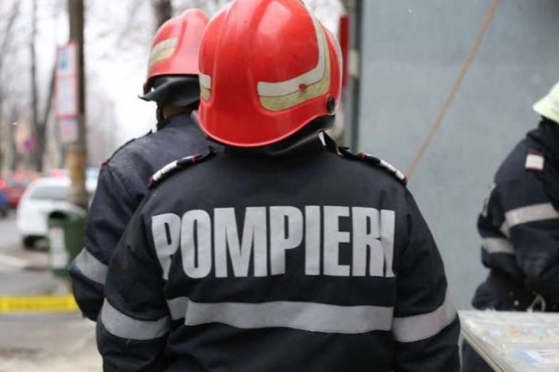 Bărbat găsit fără suflare în propria locuință. Cadavrul acestuia se afla în stare de putrefacție