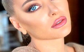 E celebră, frumoasă, dar acum …