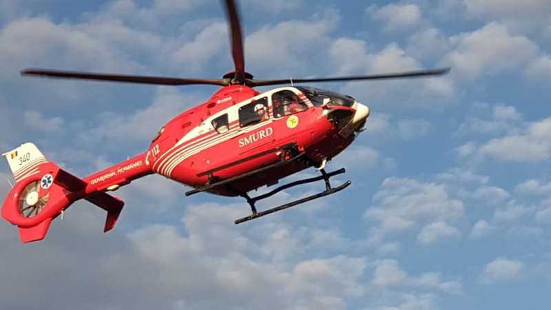 Elicopter SMURD chemat la Botoșani pentru a prelua o fetiță de nouă ani