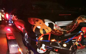 I-a împrumutat mașina și s-au …