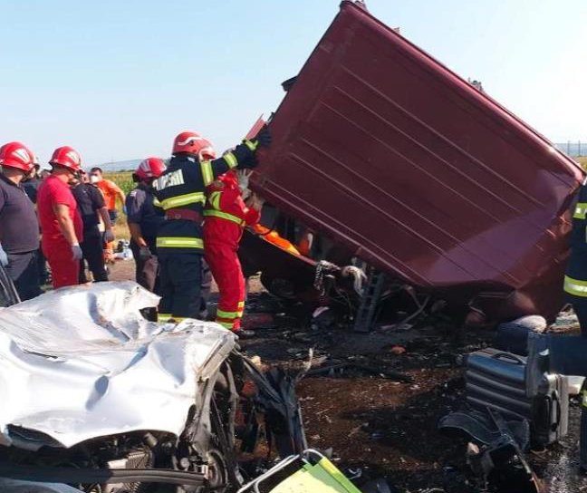 Cumplit! 7 persoane au murit în urma unui accident rutier în Răcăciuni – Bacău - FOTO
