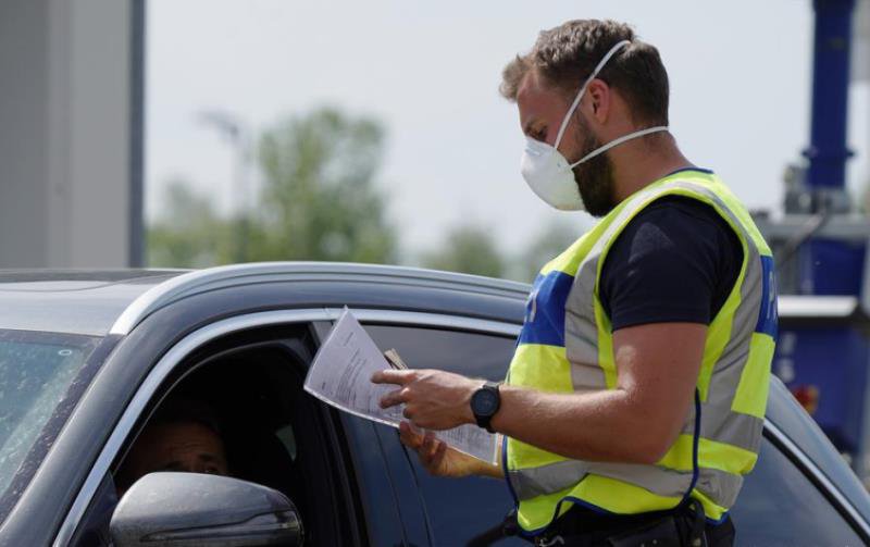 Germania impune noi restricţii! Carantină obligatorie pentru persoanele ce se întorc din aceste zone