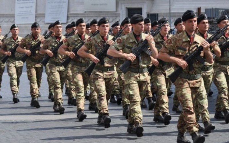 Centrul Militar Judeţean Botoșani recrutează tineri! Alege o carieră plină de satisfacții – cariera militară!