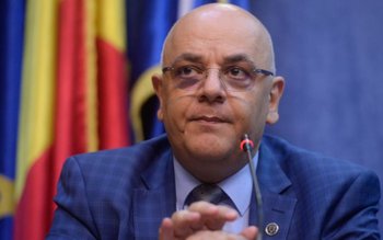 Raed Arafat: „Decât să închidem …