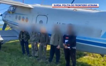 Un avion intrat ilegal în …