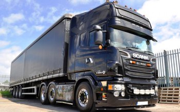 Șoferul unui camion care mergea …