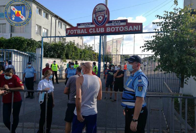 Măsuri de ordine luate de jandarmi la meciul de fotbal F.C. Botoșani - Rapid București