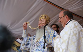 Biserica din cimitirul satului Broscăuți, …