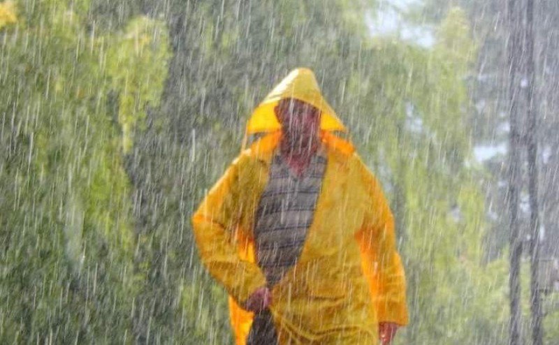 Vremea se schimbă radical! Frig, ploi și grindină în zilele următoare. Alertă meteo emisă de ANM
