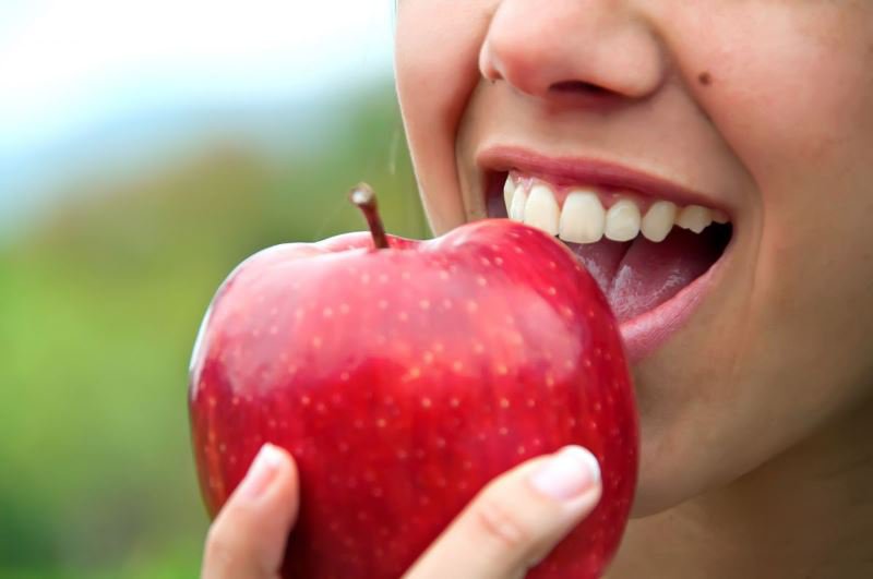 Alimente recomandate pentru sănătatea dinților