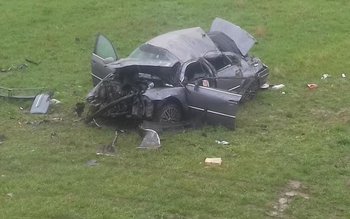 Doi tineri răniți după un …