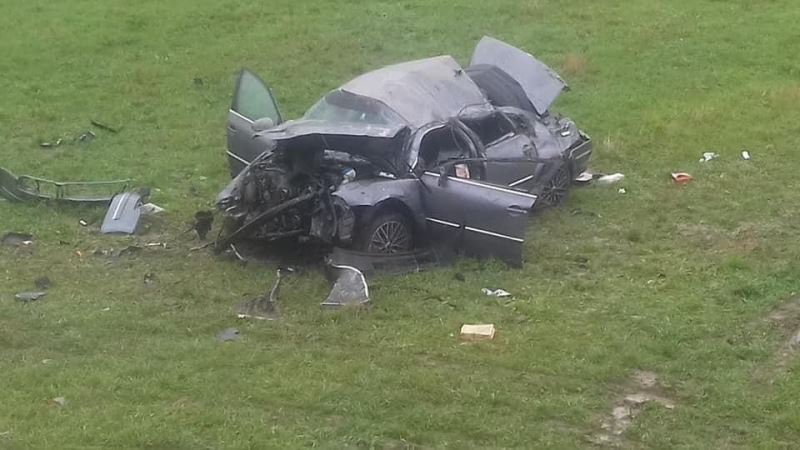 Doi tineri răniți după un accident produs între Podeni și Vlădeni - FOTO