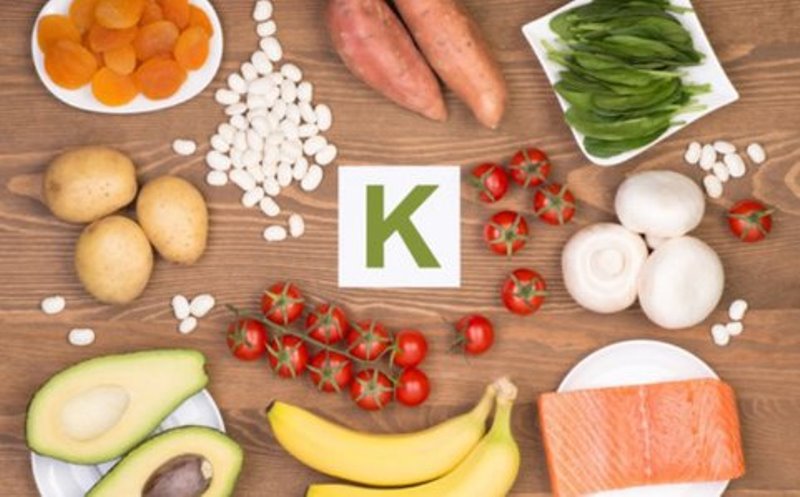 Vitamina K, nu trebuie să lipsească niciunei femei