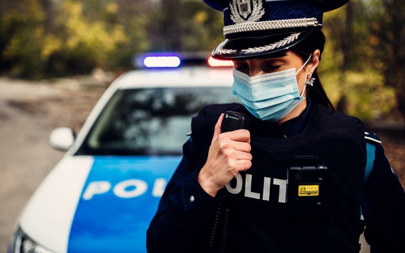 Poliţiştii, alături de elevi, la începutul noului an şcolar